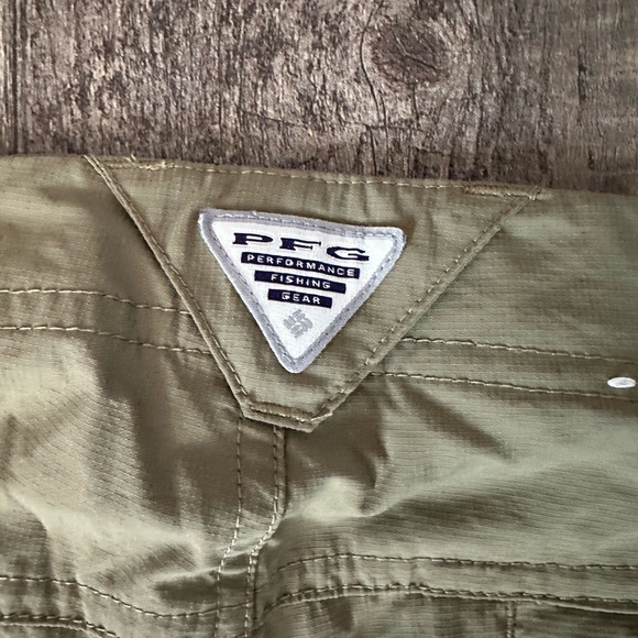 Women’s Columbia Capri Cargo Pants - Picture 6 of 6
